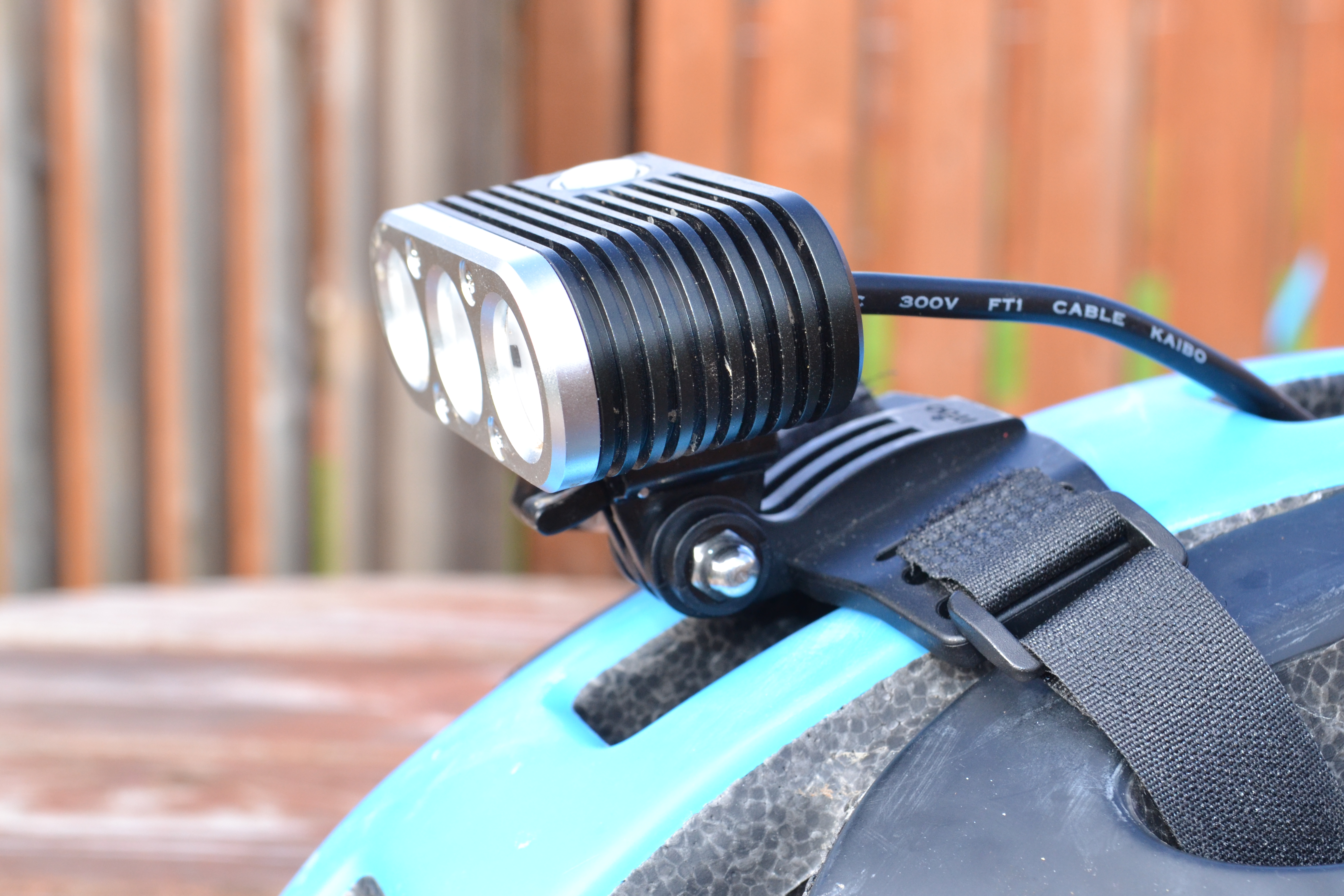 Review: Ituo Wiz-XP3 Light