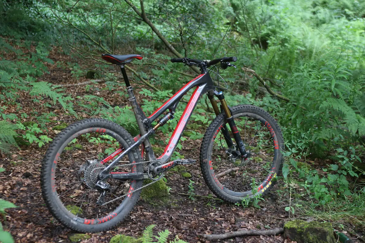 Intense Spider 275C carbon 27.5 fox suspension kashima reverb