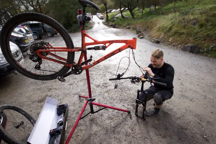 saggle suspension setup fork rst rogue fork grouptest pike stif morf whyte t130 bikepark wales