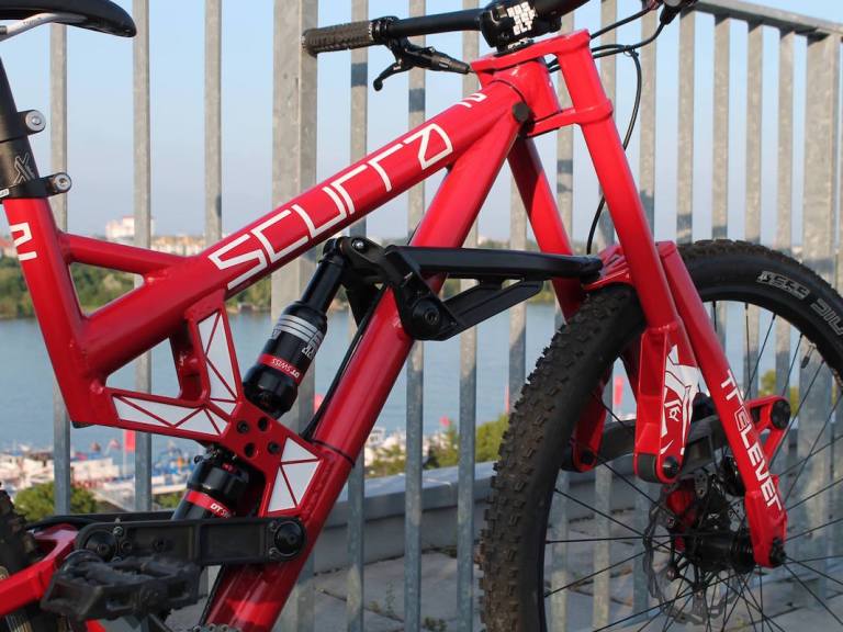 WTF: The 7in Travel SCURRA Returns!