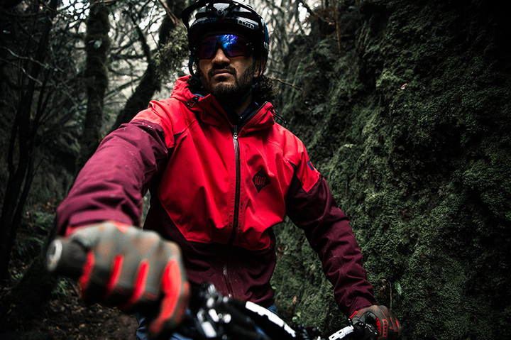 Win an ION Vario Jacket With The Singletrack Partner Zone!
