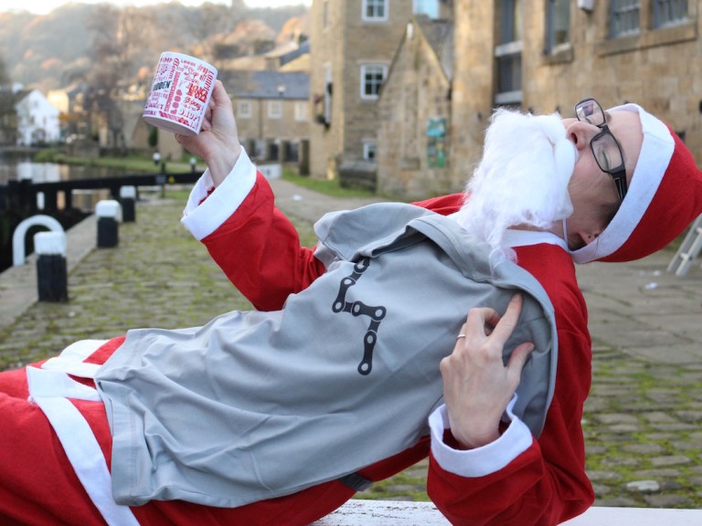 Gift Giveaway: Christmas Countdown Day 3