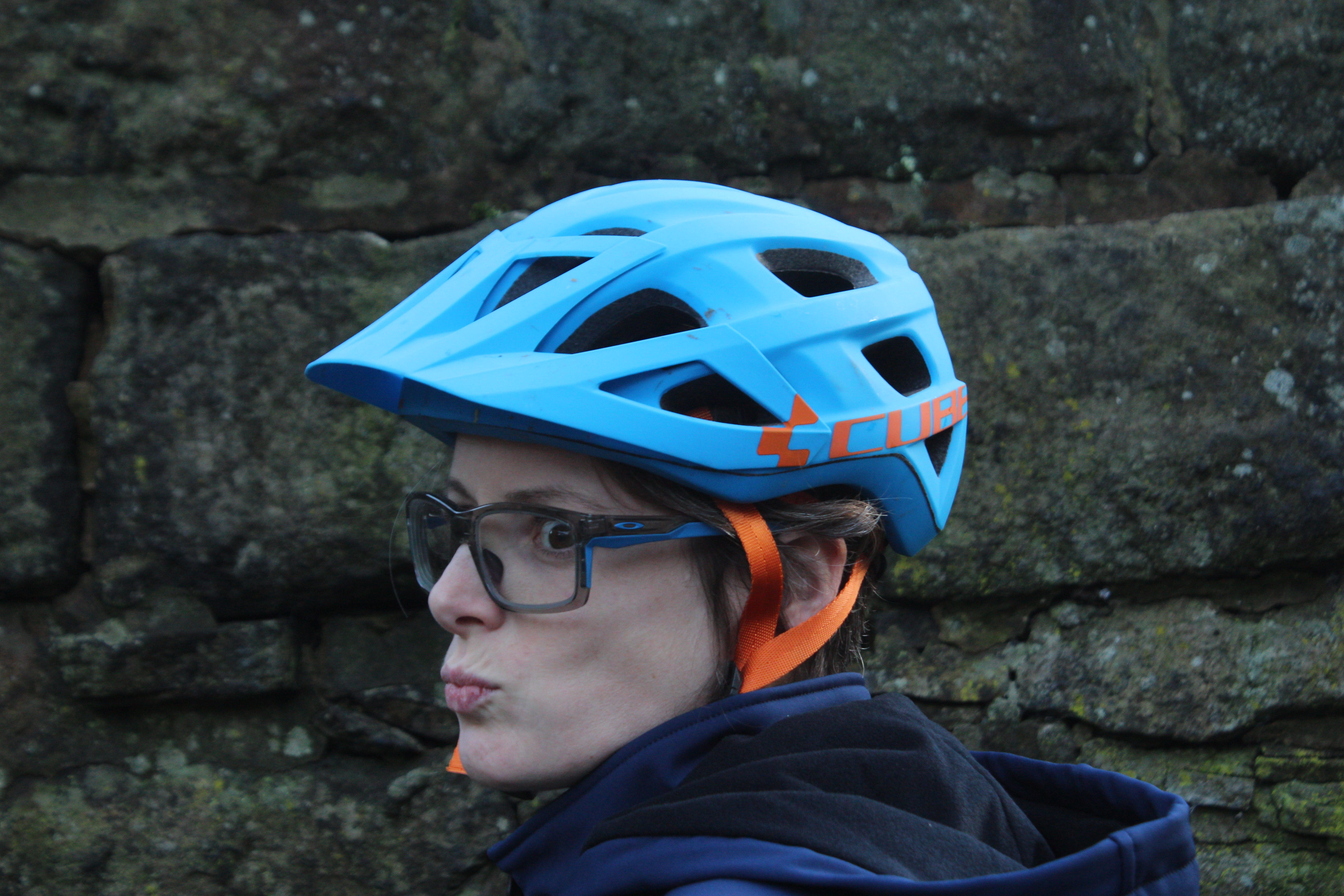 cube helmet blue hannah