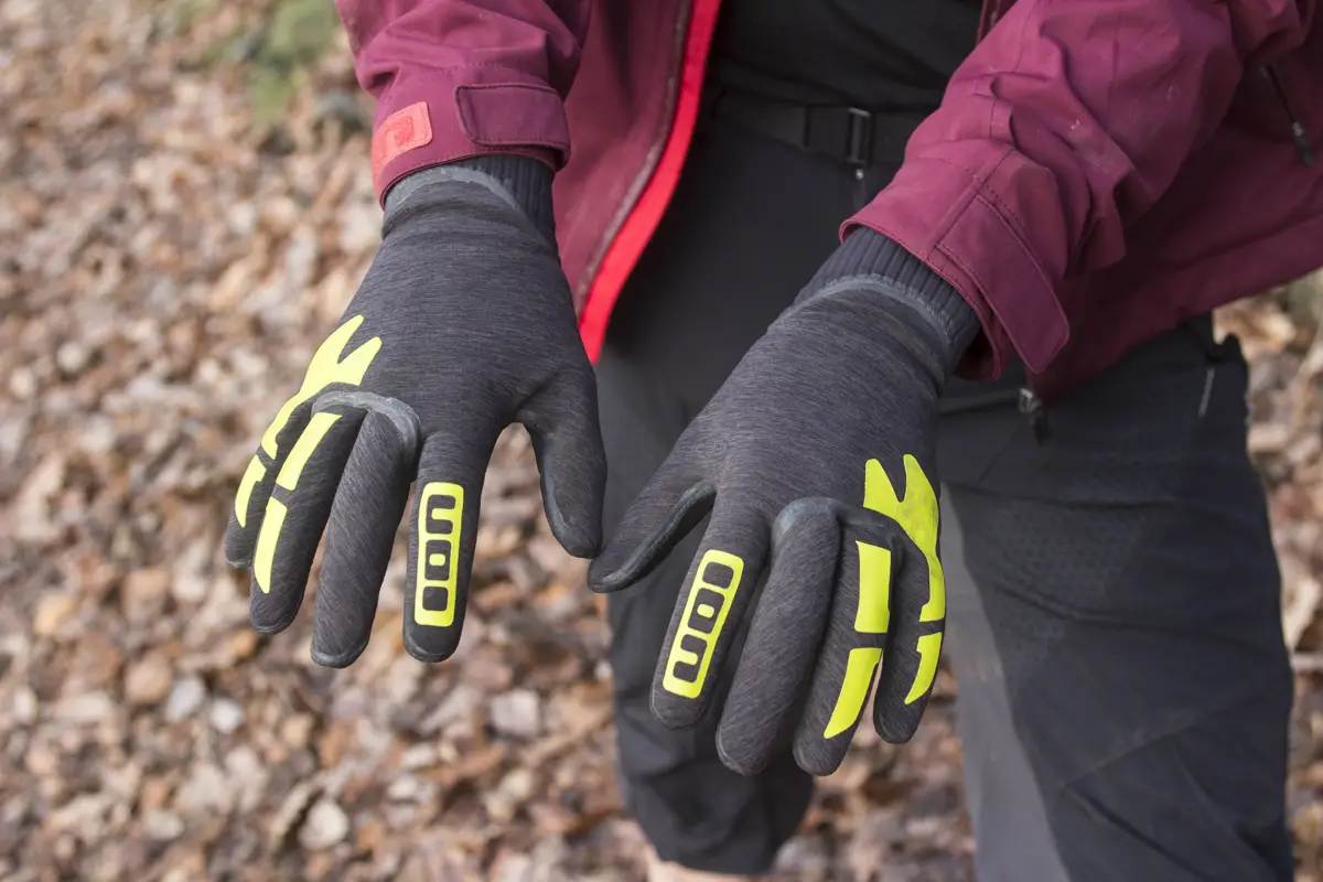 ion waterproof wetsuit gloves wil