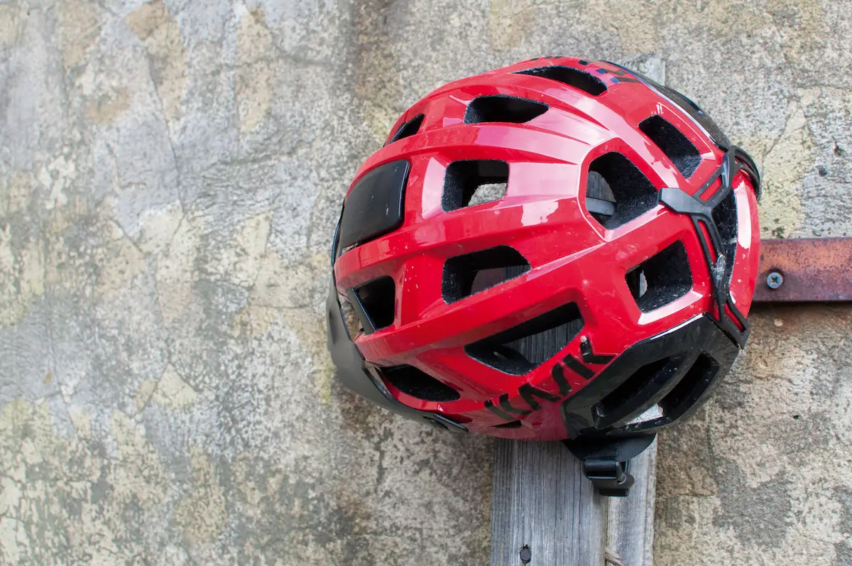 trail helmet barney marsh group test 7idp met bluegrass poc o'neal bell lazer giro kask