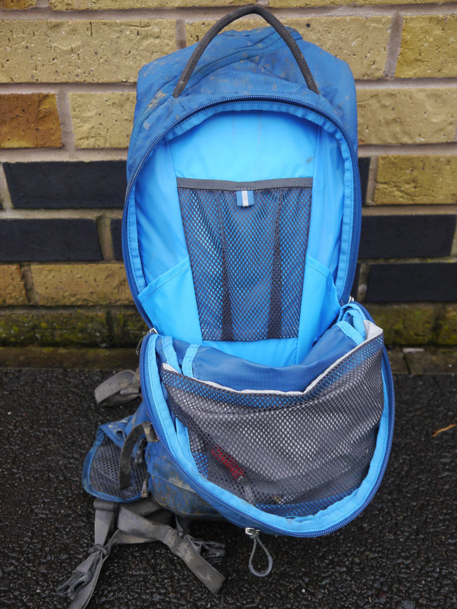 osprey backpack hydration pack reservoir bladder blue zip