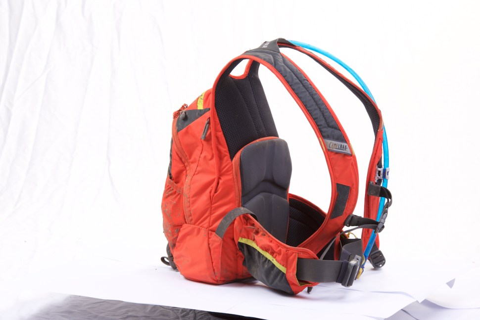 camelbak skyline lr hydration pack