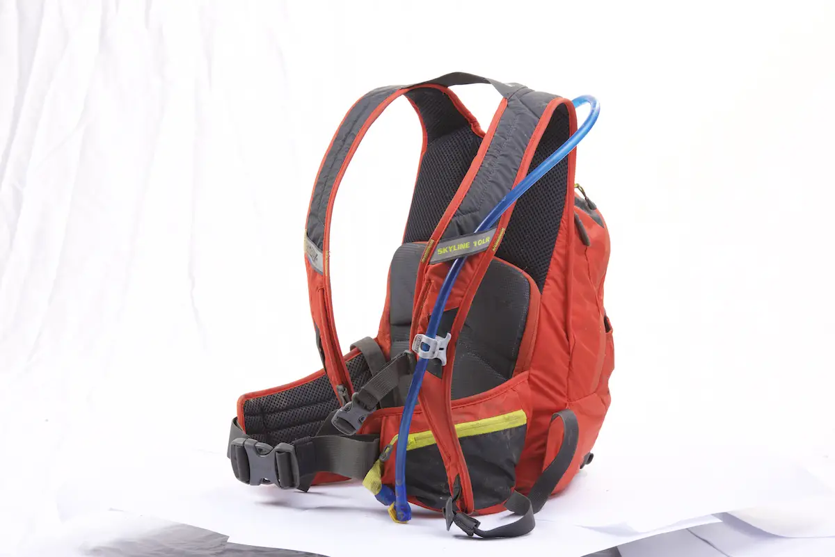 camelbak skyline lr hydration pack