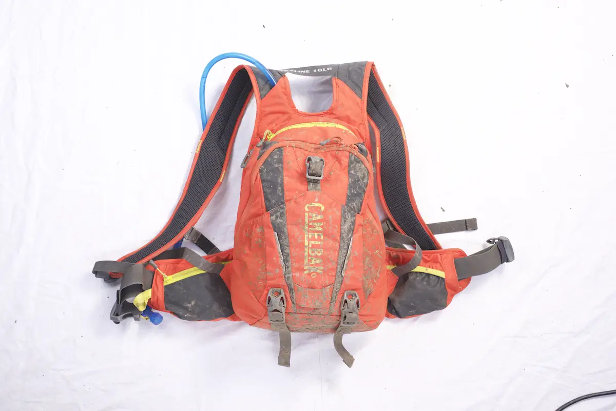 camelbak skyline lr hydration pack