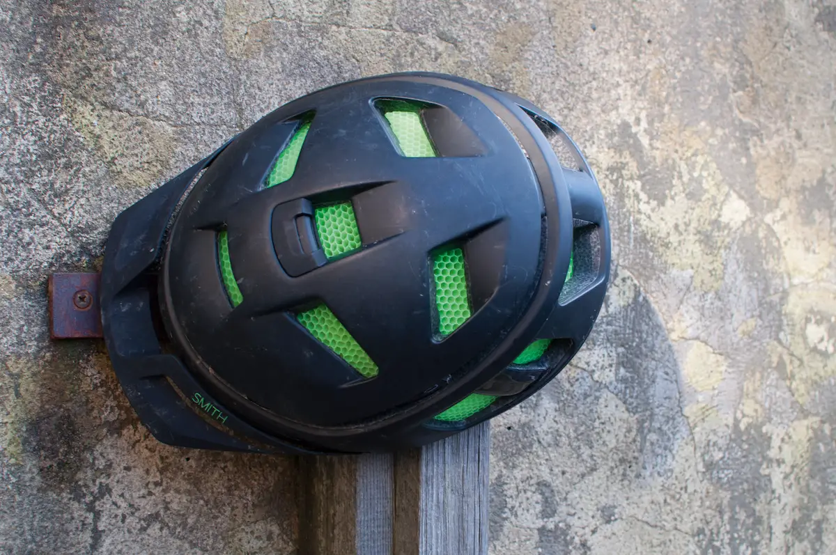 trail helmet barney marsh group test 7idp met bluegrass poc o'neal bell lazer giro kask