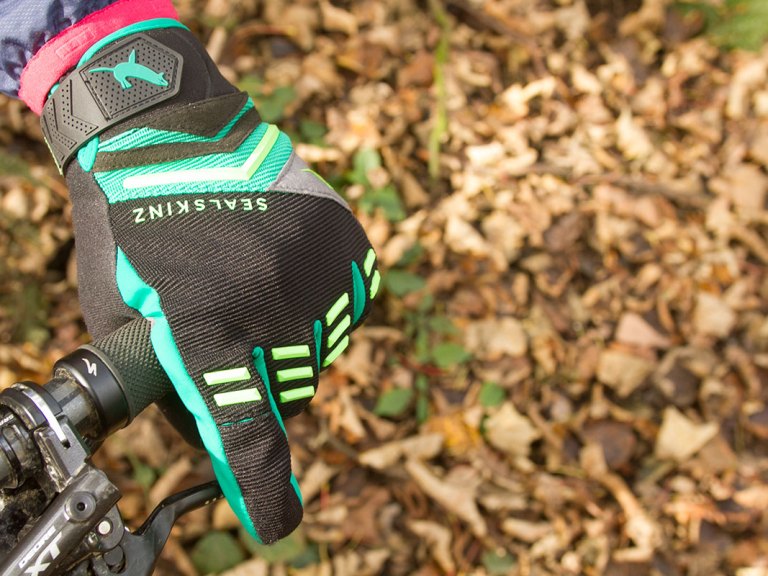 Review: Sealskinz Dragon Eye MTB Gloves
