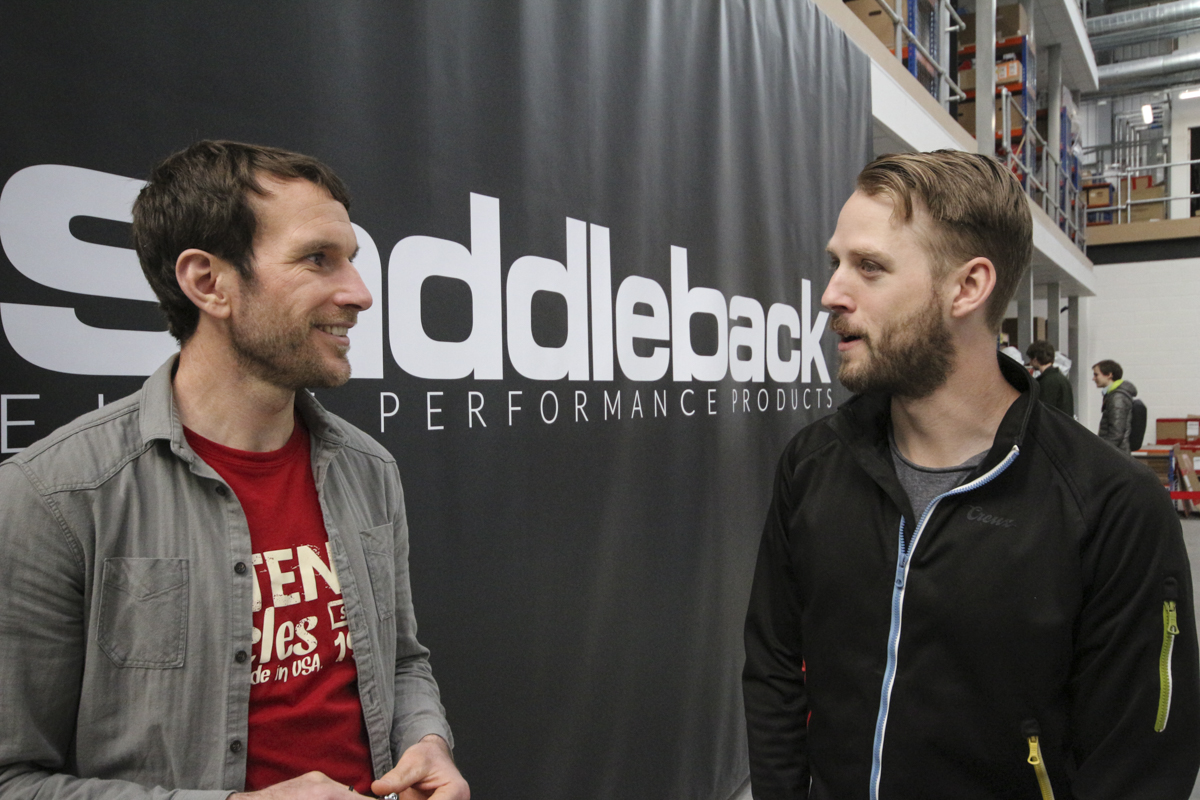 intense cycles saddleback uk team launch tracer m16 downhill enduro