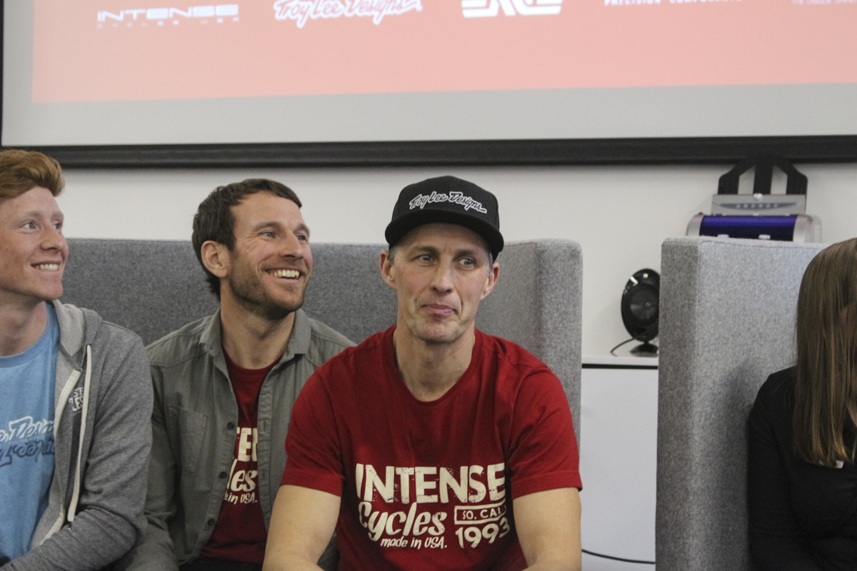 intense cycles saddleback uk team launch tracer m16 downhill enduro