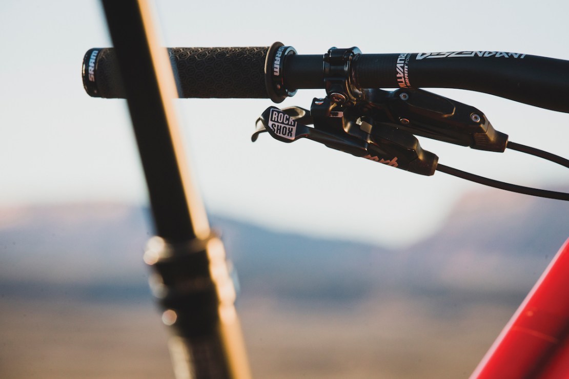 SRAM Introduce 1x Specific Reverb Remote