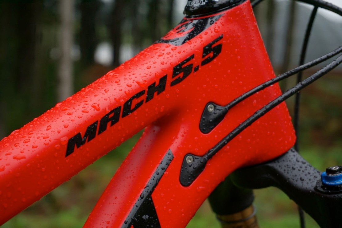 Pivot Cycles Breaks The $11,000 Barrier With Fox Live Valve equipped Pivot Mach 5.5!