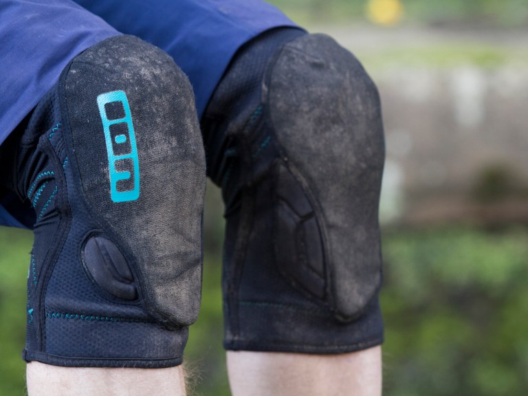 Review: ION K_Lite R Knee Pads