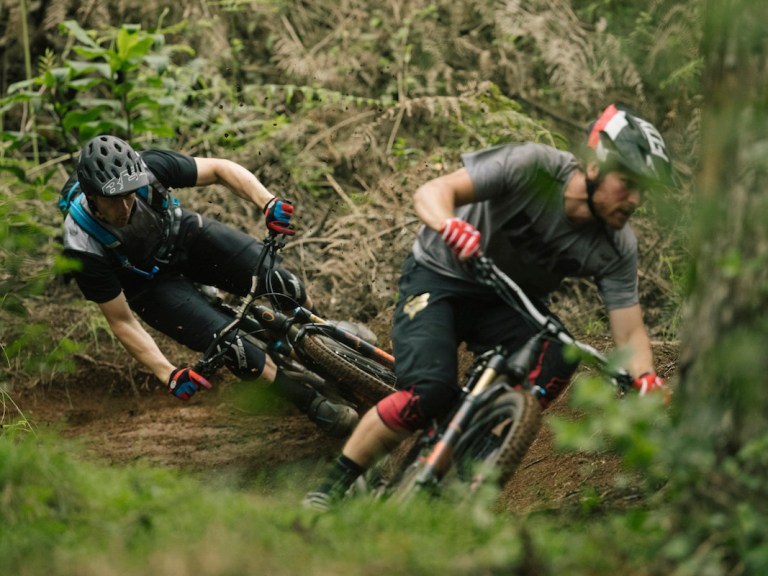 Video: Bryn & Bas Ride Reunion Island