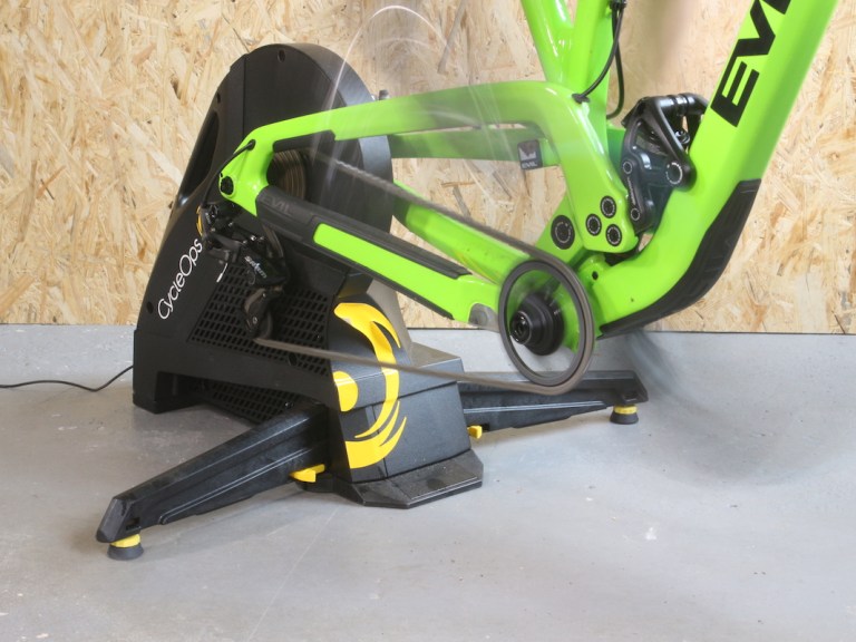 First Look: CycleOps Thru-Axle Compatible Hammer Trainer