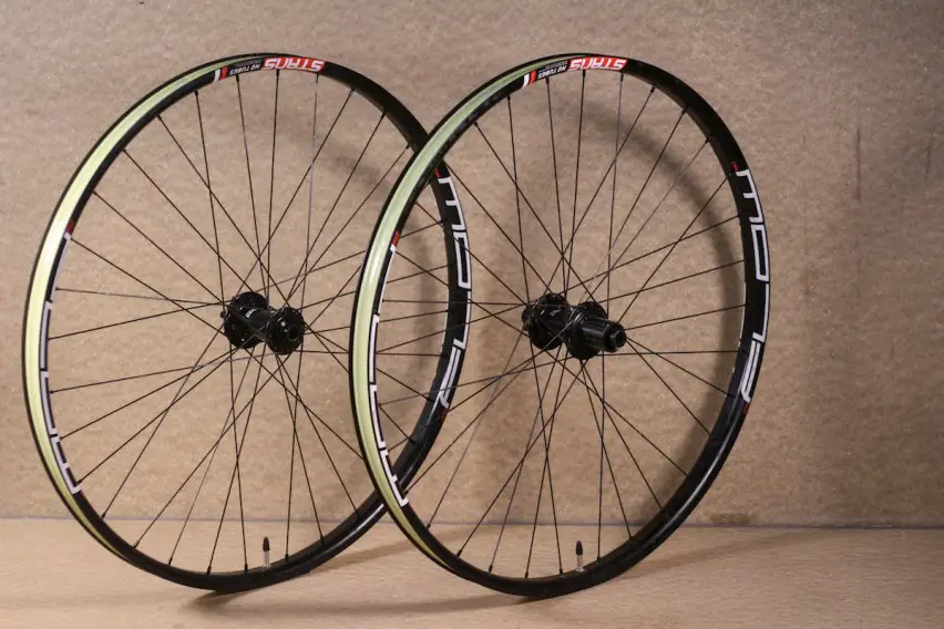 stans notubes flow mk3 wheelset issue 112