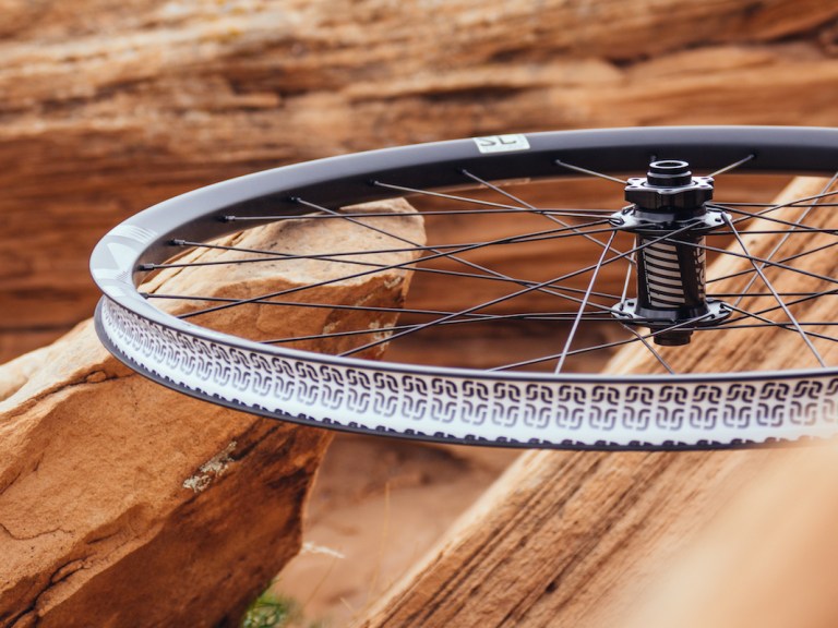 New Lighter TRSr SL Carbon Wheels From e*thirteen