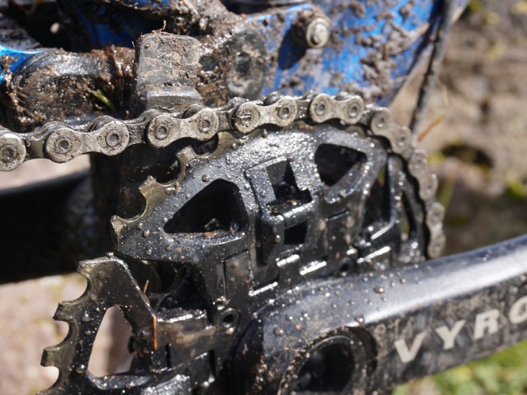 Miss your twin rings but nowhere to hang a mech? The Vyro FrEn 1 could be the answer