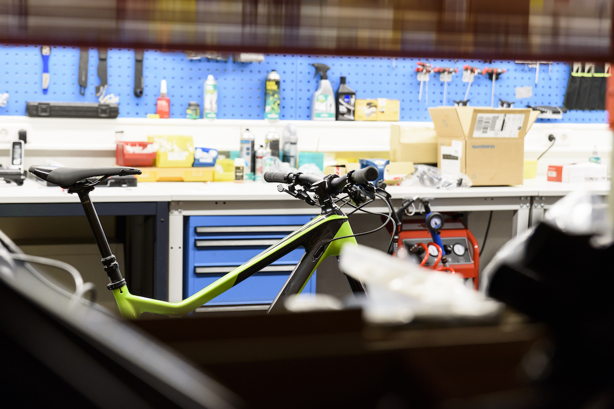 merida bikes factory tour 3d print prototype design drawing testing lab