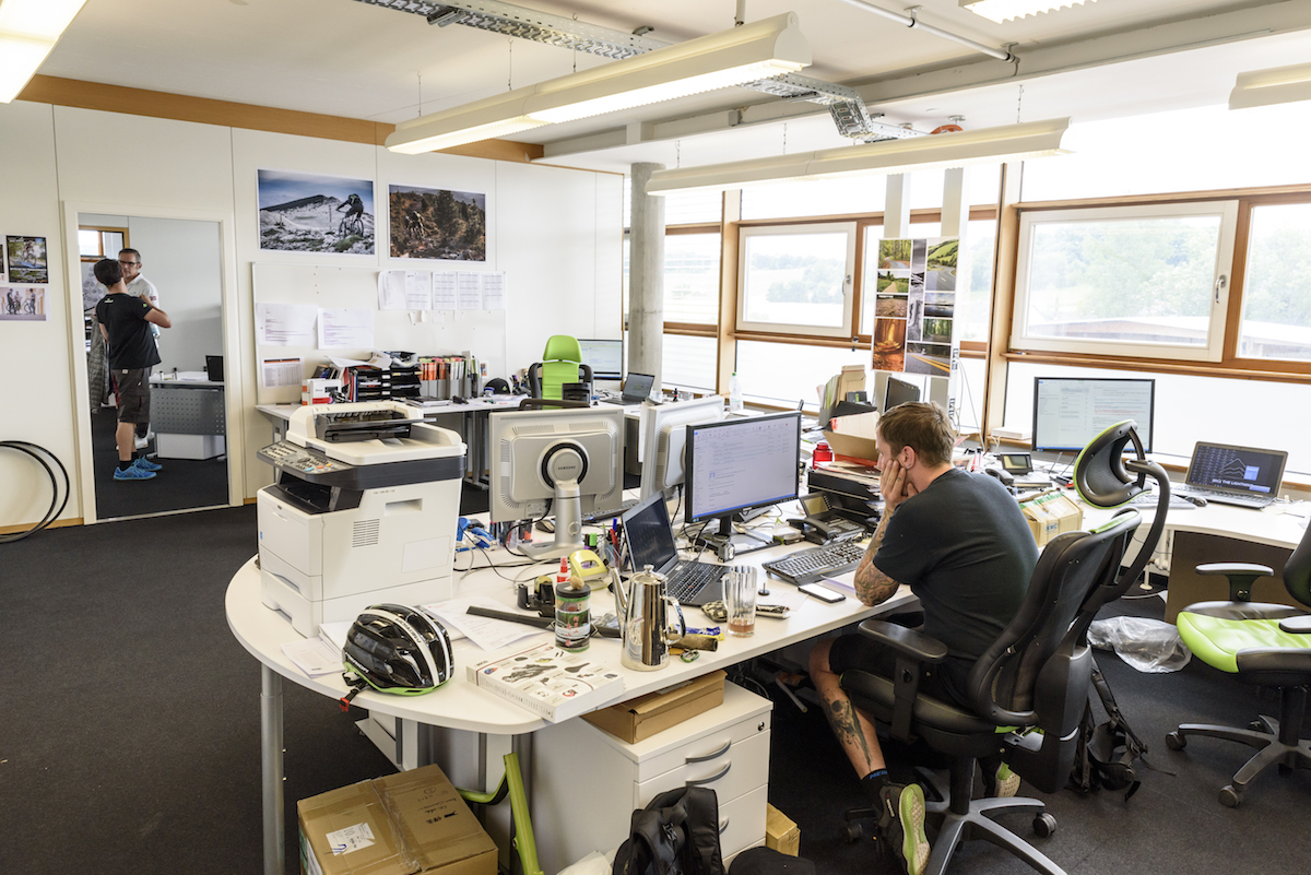 merida bikes factory tour 3d print prototype design drawing testing lab