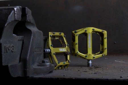 dmr vault flat pedals