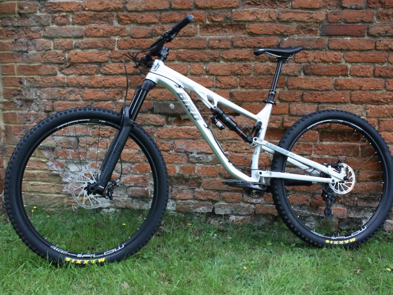 Exclusive First Look: Bird Goes To 29in Wheels With New AM9