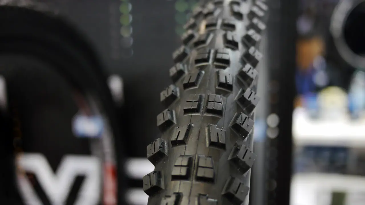 Eurobike 2017: Vee Tire Co