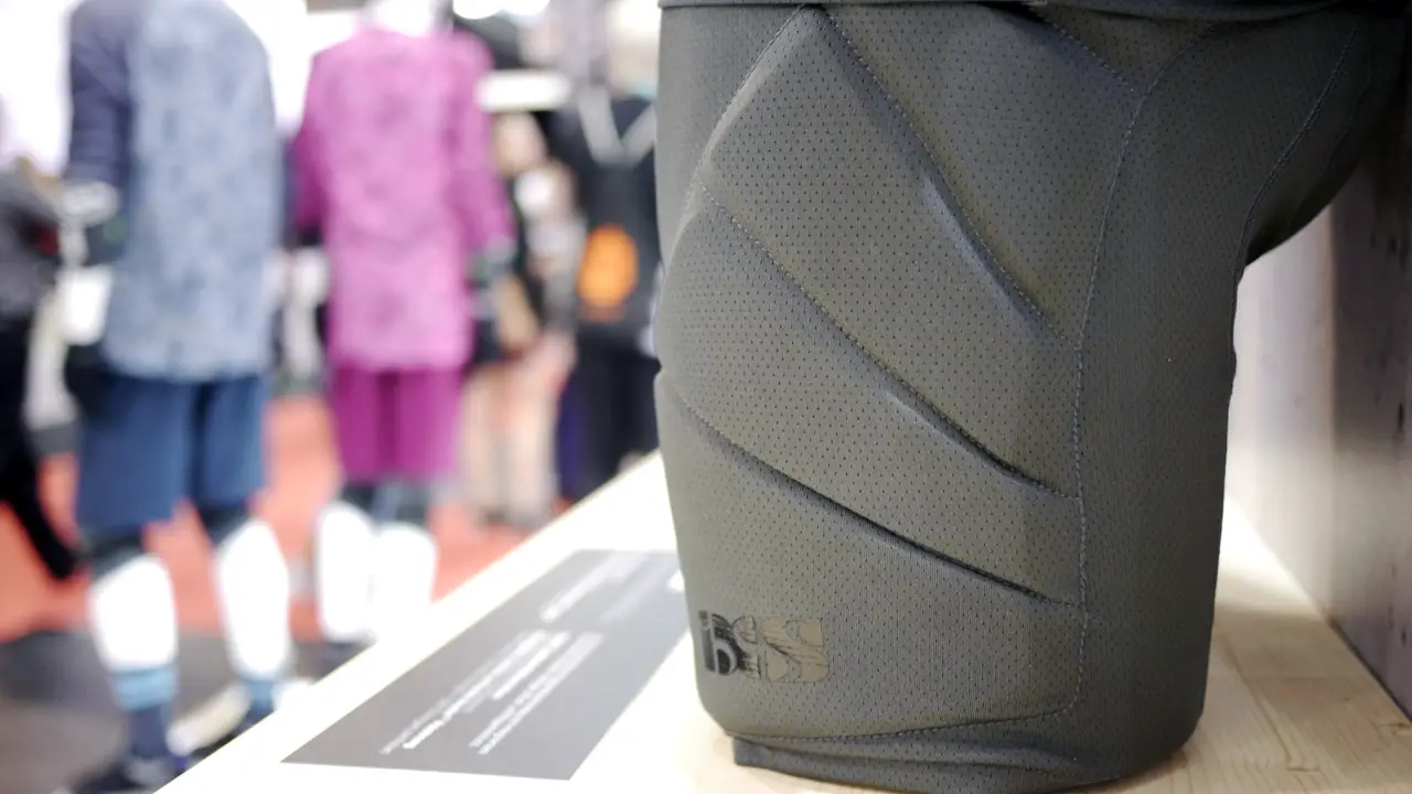 Eurobike 2017 - IXS Protection