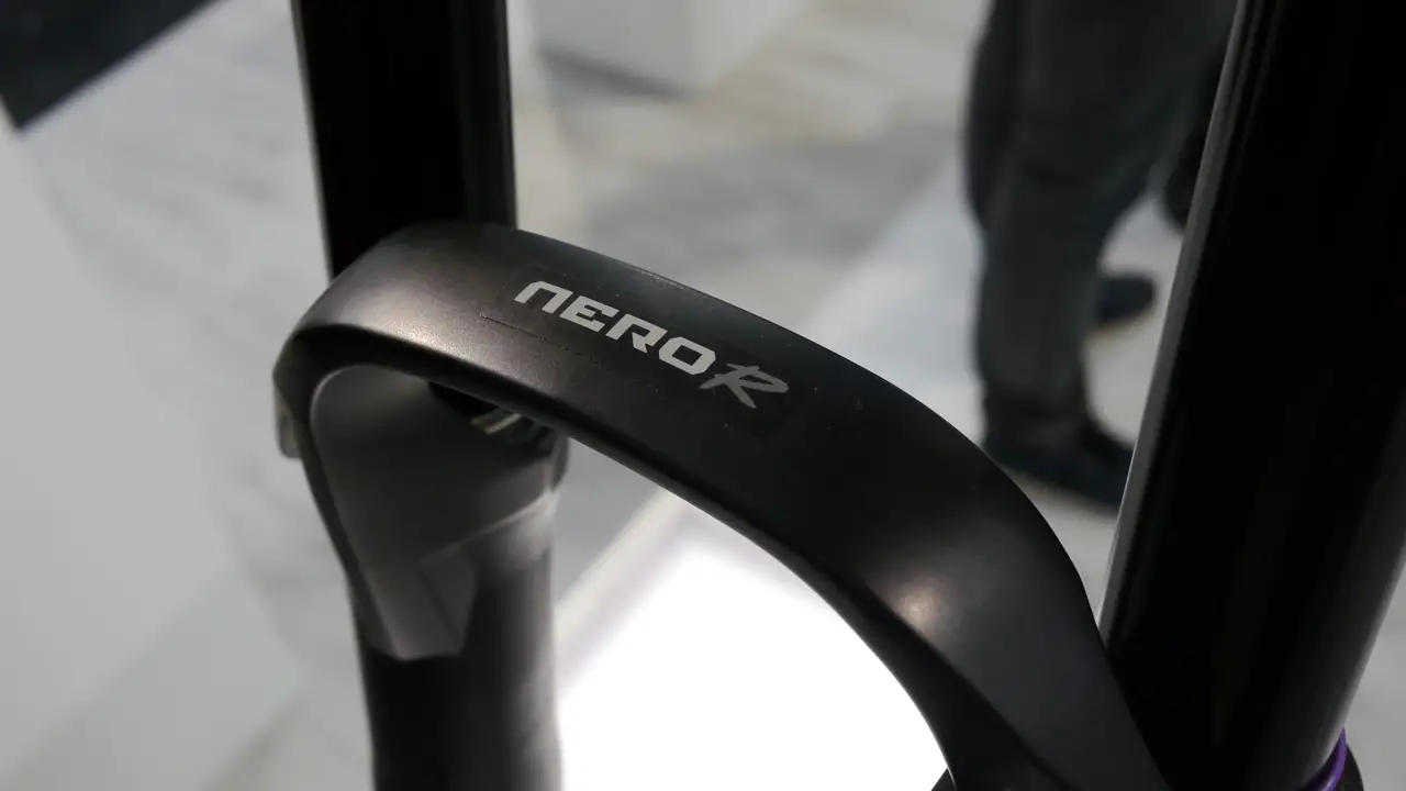 Eurobike 2017 - Formula Nero downhill air fork