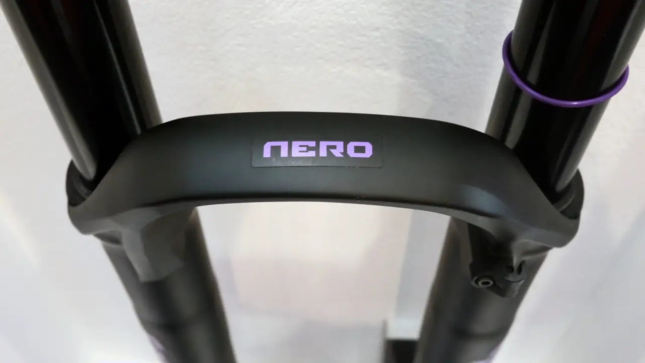 Eurobike 2017 - Formula Nero downhill air fork