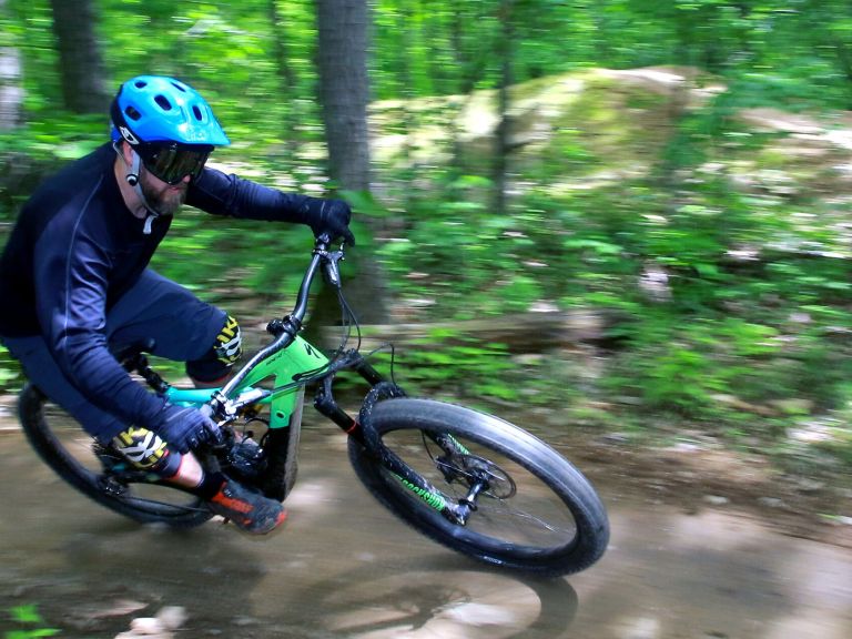 Specialized Turbo Levo Kenevo 6Fattie Brings eMTB to DH