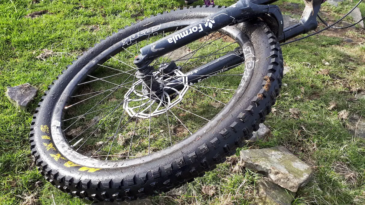 Review: Going 26+ With Maxxis' Minion DHF & DHR II 2.8in Tyres –  Singletrack World Magazine