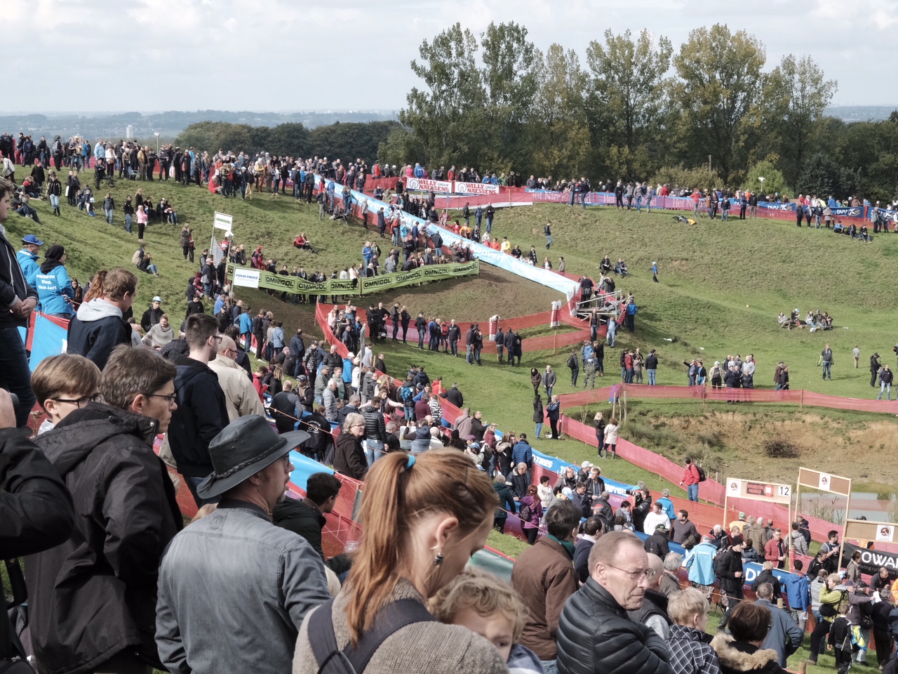 Chipps - Hotondcross, Ronde, Belgium