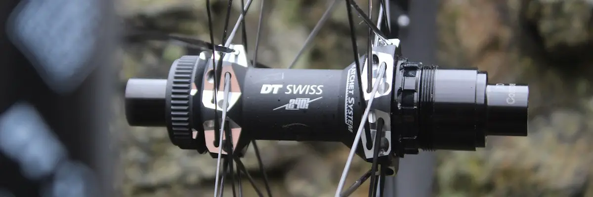 dt swiss spline 30 xmc 1200 carbon tubeless wheels