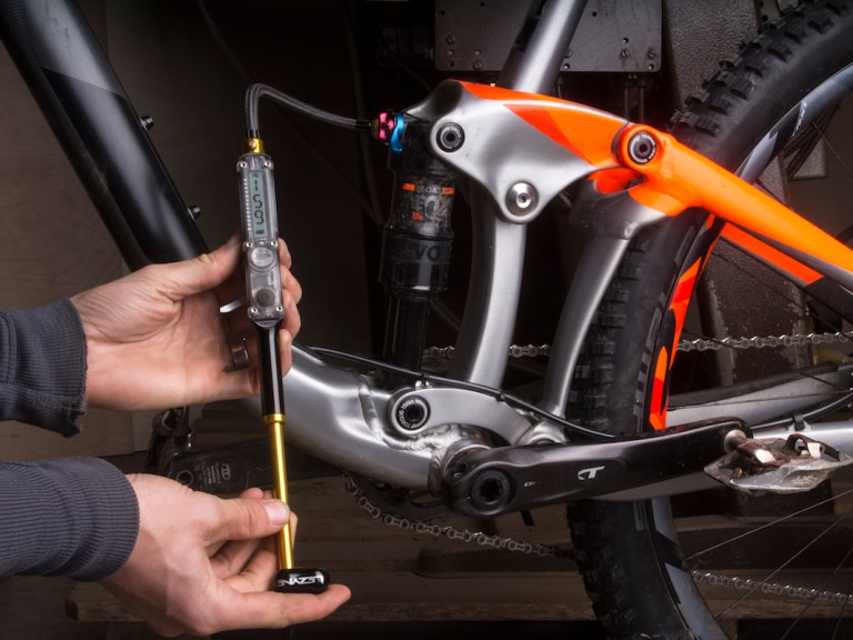 Review: Lezyne Digital Shock Drive