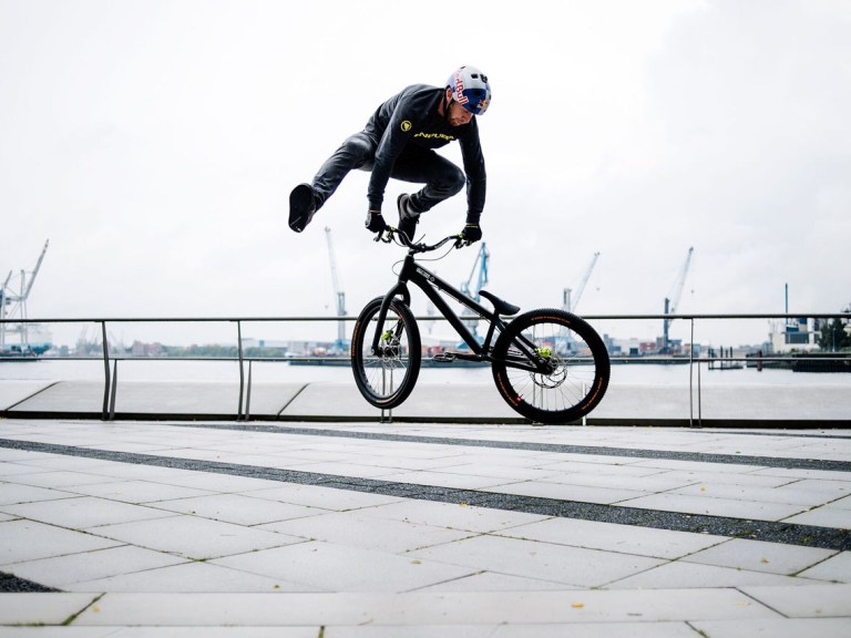 Video: LederBROsen – Danny MacAskill and Martin Söderström In Germany