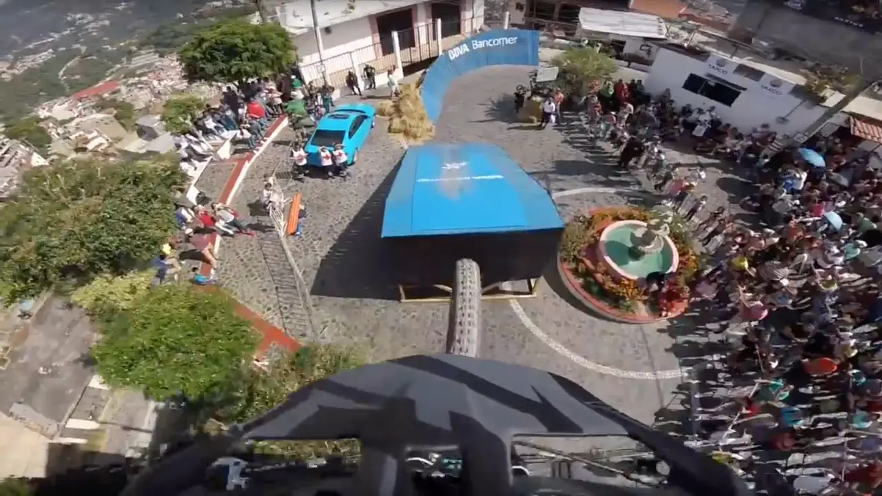 Taxco Urban Downhill - Rémy Métailler