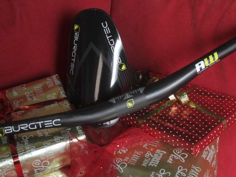 Gift Giveaway: Christmas Countdown Day 9