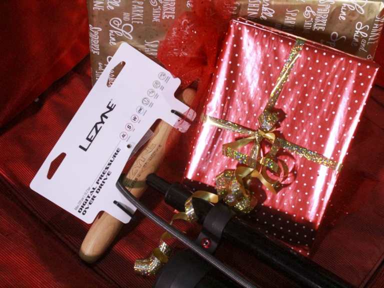 Gift Giveaway: Christmas Countdown Day 11