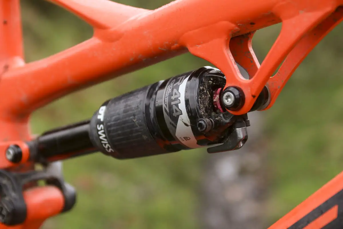 dt swiss r 414 rear shock