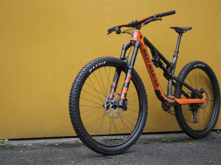 The 2018 Rocky Mountain Instinct BC Edition Is An Absolute Beast Of A Bike!
