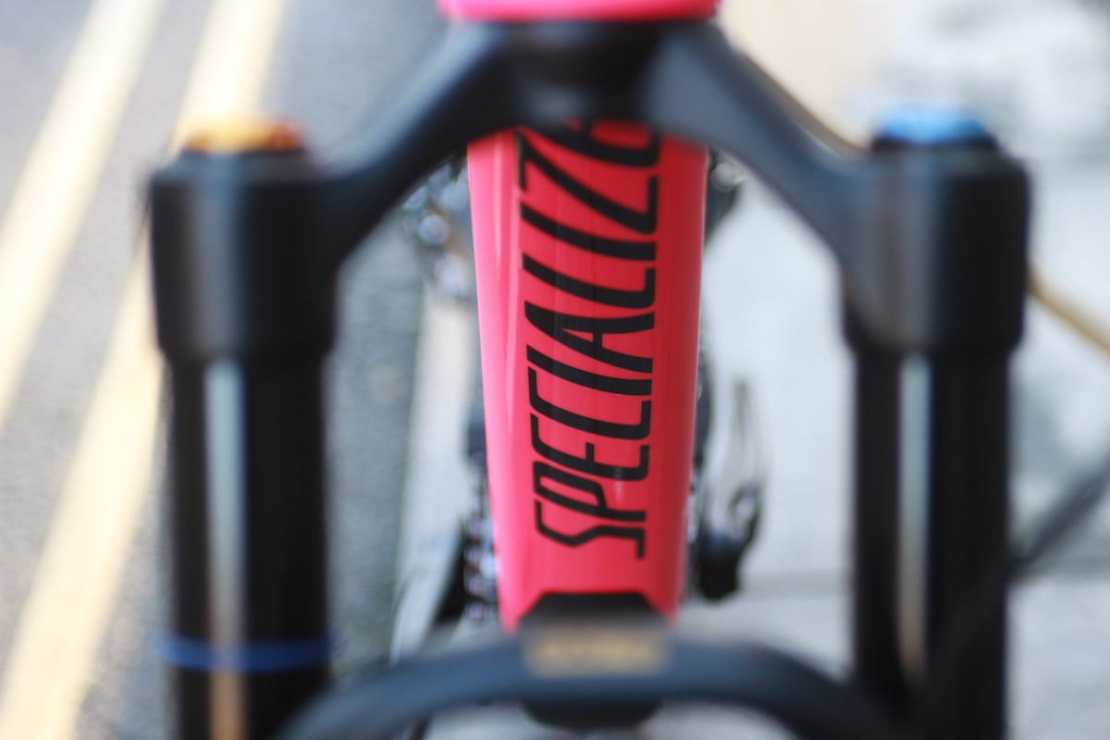 FlamingGo! This 2018 Specialized Enduro Is In The House And The Hot Pink Is Doing Bits For Us