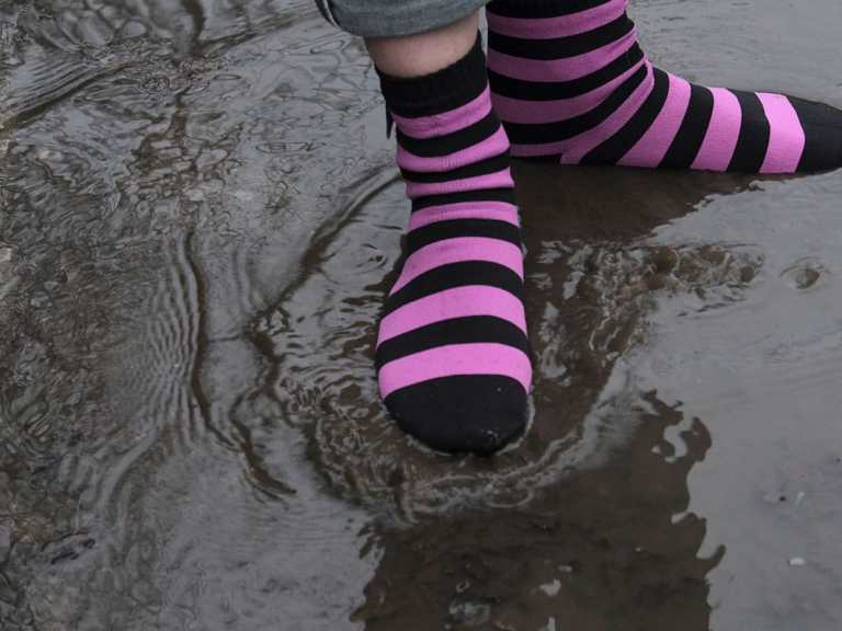 Riding With Wet Feet Is Horrible – Are Dexshell Bamboo Waterproof Socks The Answer?