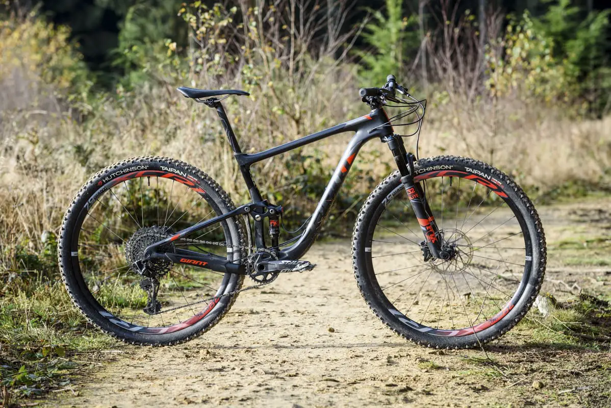 Review The 2018 Anthem Advanced Pro 29er 1 is Giant s best full suspension XC race bike to date Singletrack World Magazine