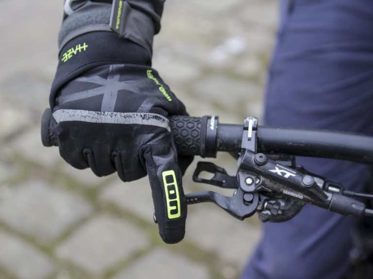 Review: The adaptable ION Haze Gloves have a very clever trick up their sleeve