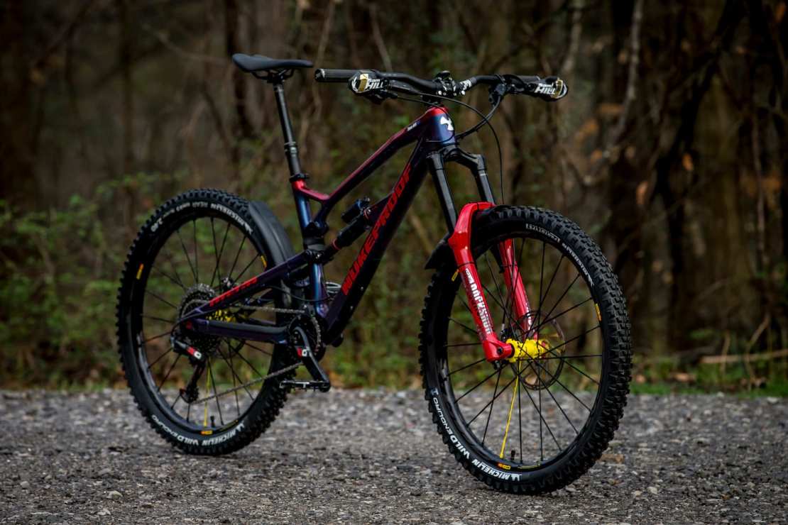 RockShox beams 2019 Lyrik RC2 from the future, along with a new-new DebonAir spring