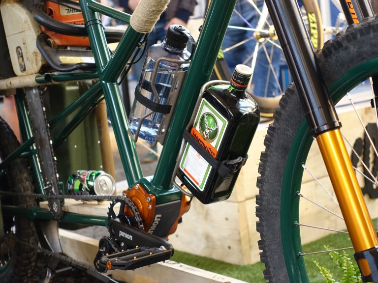 Want to carry a chainsaw, Jagermeister and a BBQ on your ride? Portus Cycles’ steel utility bike is for you!